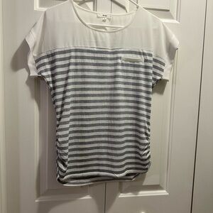 Max Studio White and Gray Relaxed Short Sleeve Tee